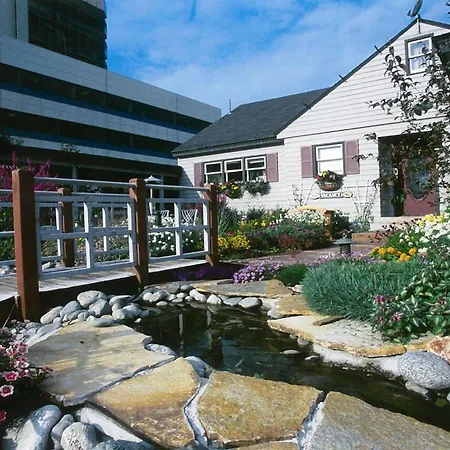 Copper Whale Inn-3