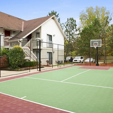 Hawthorn Suites Of Troy-2