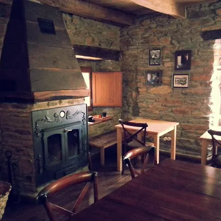 Hostal De Montaña La Aldeya-2