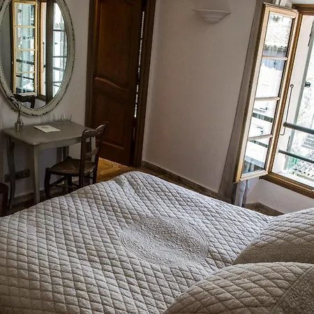 Auberge De Tourrettes-3