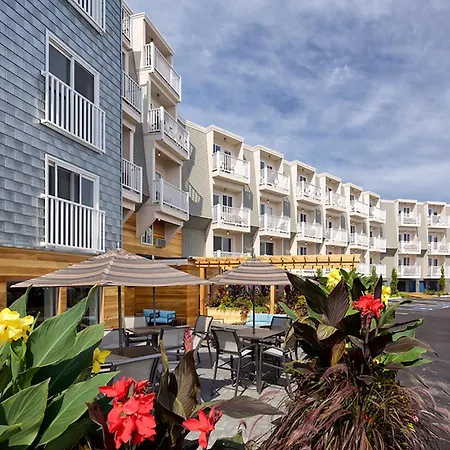 Rockland Harbor Hotel-2