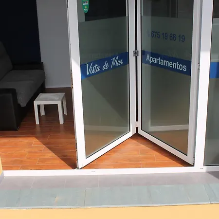 Apartamentos Turisticos Vistademar-3