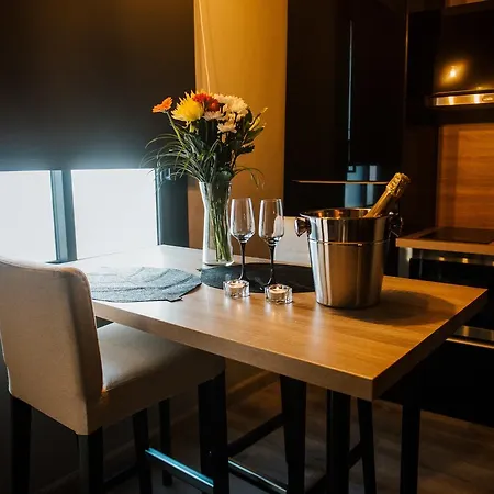 La Suite Romantique avec Jacuzzi au Cœur de Perpignan-3