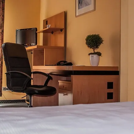 PLAZA Suites Rüsselsheim-3