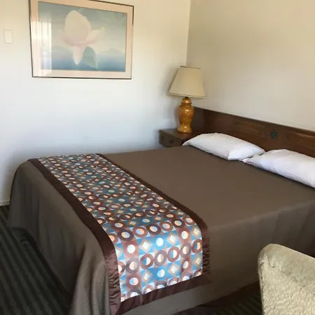 Sunrise Motel-2