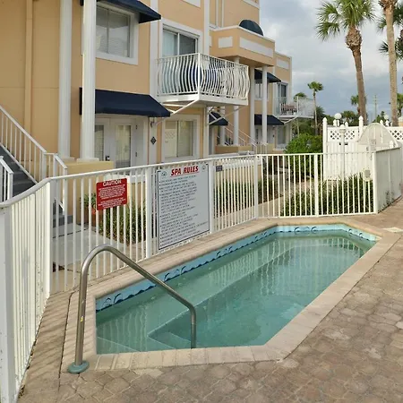 Royal Mansions Resort-2