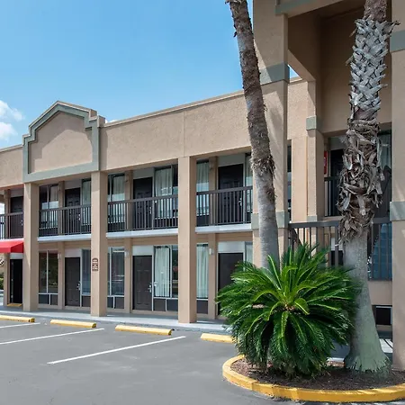 Econo Lodge-2
