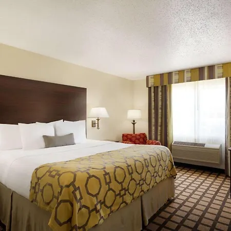 Baymont By Wyndham Salina-3