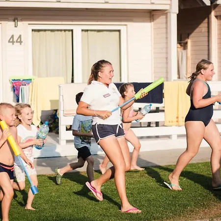 Holiday Park & Resort Pobierowo - Calodniowe Animacje I Podgrzewany Basen W Cenie-3