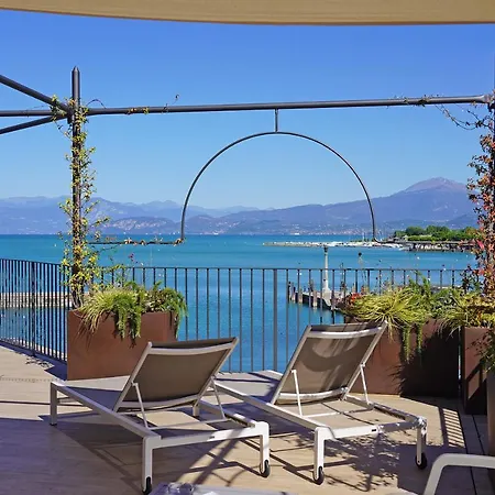 Riviera Carducci Rooms-2