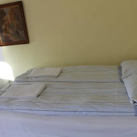 Lavilla Guesthouse-2