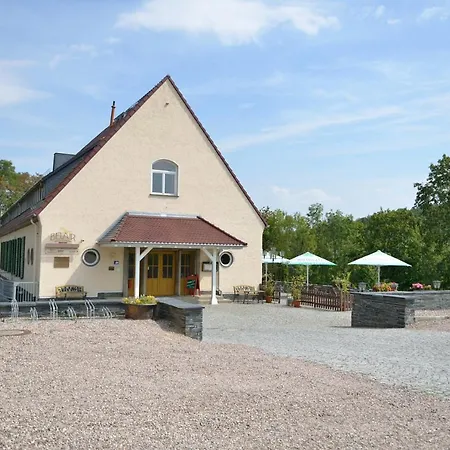 Land- und Golfhotel Alte Fliegerschule-3