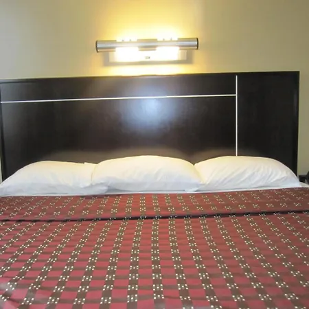 Red Roof Inn Flushing Hotel-3