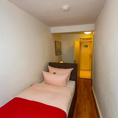 Hotel Goldener Falke-3