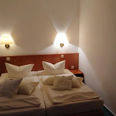 Garni-Hotel Alt Wernigeröder Hof-3