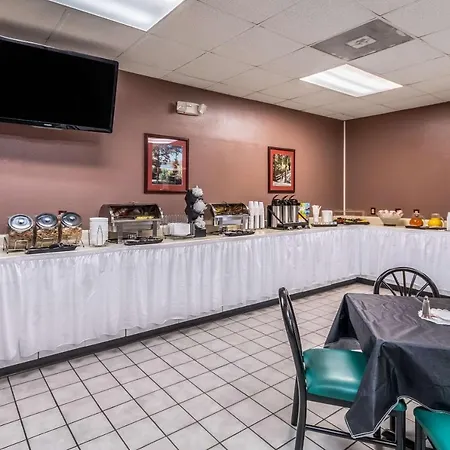 Econo Lodge Beckley-2