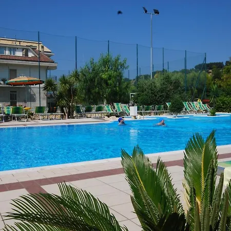 Villaggio Verde Cupra-2