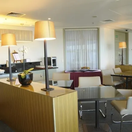 Amora Hotel Wellington-2