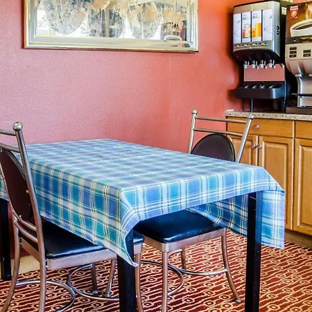 Rodeway Inn Harrisburg-2