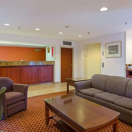 Econo Lodge Inn & Suites Johnson City-2