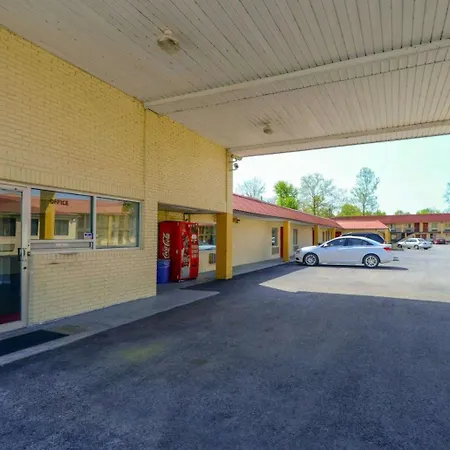 Econo Lodge Inn & Suites Carbondale-2