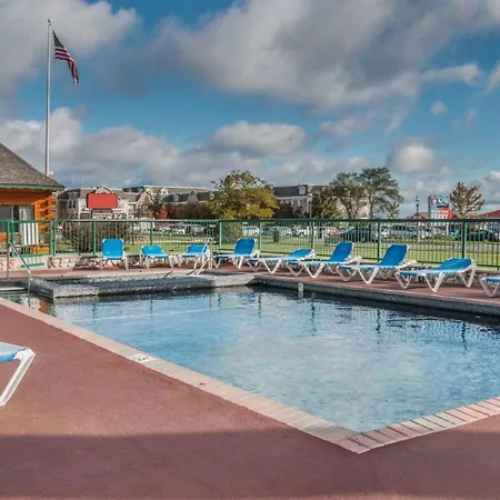Econo Lodge Bayview-2