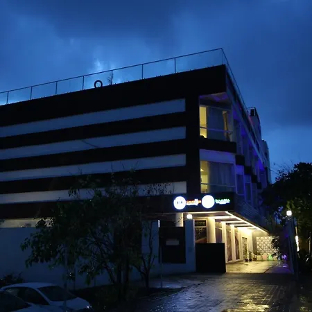The Bentley Seaside Boutique Hotel-3