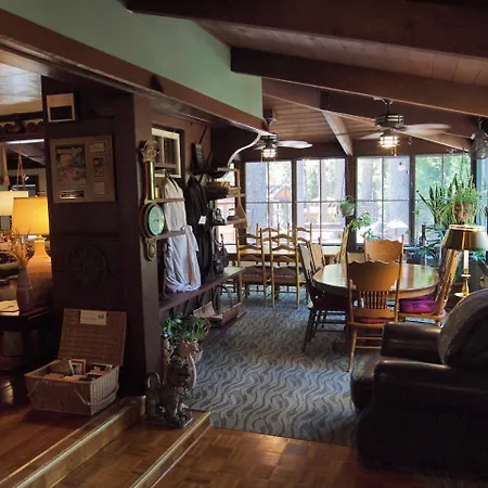 Strawberry Creek Inn-3