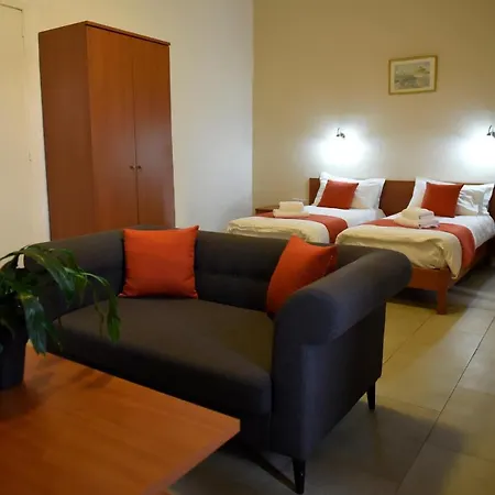British Hotel-3