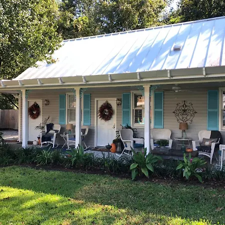 Caroline'S Bed And Breakfast-2