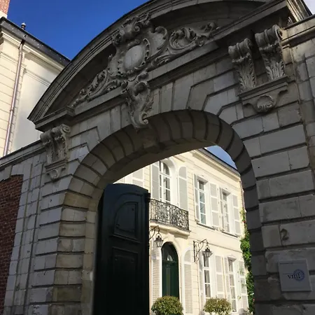Entre Cour Et Jardin-3