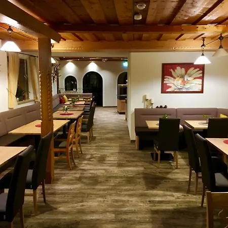 Alpenhotel Weiherbach Berchtesgaden Hallenbad und Sauna-2