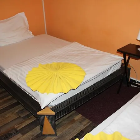 Hotel Praha Club Bed & Breakfast-2