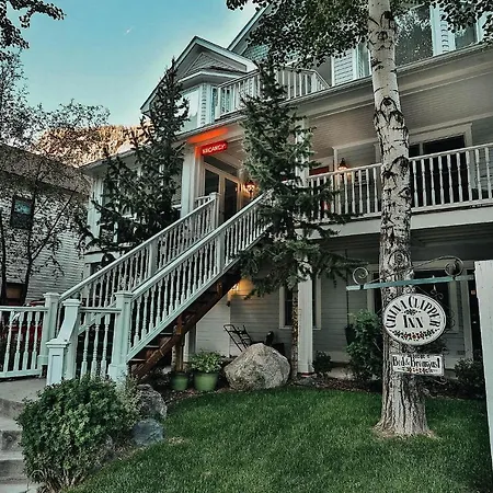 China Clipper Inn (Adults Only)-3