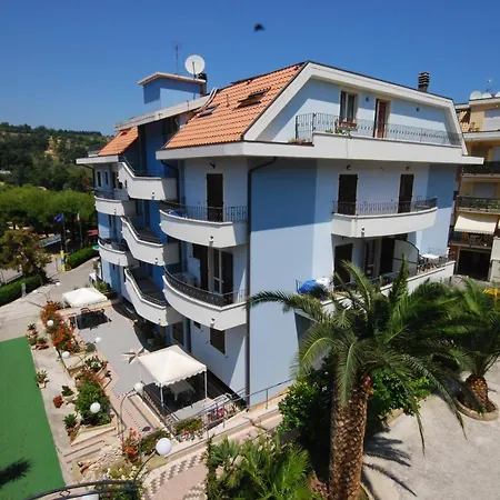 Villaggio Verde Cupra-3