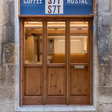 Hostal 977-3