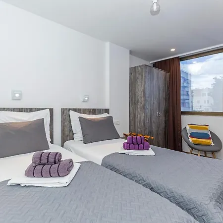 Apinelo Tower Rooms-3