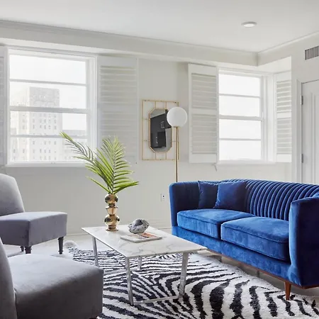Deluxe Canal Street Suites By Sonder-3