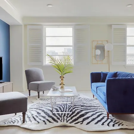Deluxe Canal Street Suites By Sonder-2
