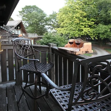 Twin Pine Manor-3