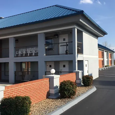 Super 8 By Wyndham Dandridge-2