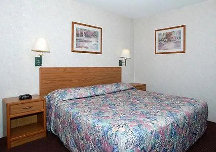 Rodeway Inn-2