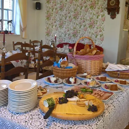 Stoevchen Café Hotel-3
