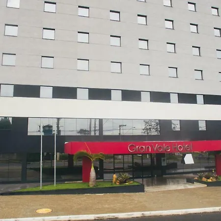 Summit Suites Hotel Cacapava-3