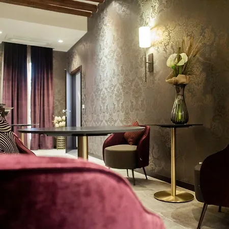 Alle Guglie Boutique Hotel-3
