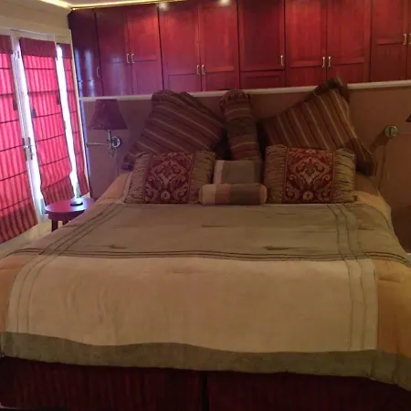 The Villa Bed & Breakfast (Adults Only)-2