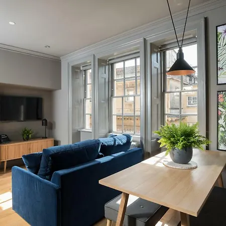 Hiding Space - Trim Street Apartments-3