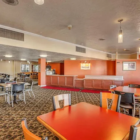 Days Inn By Wyndham Ogden-3