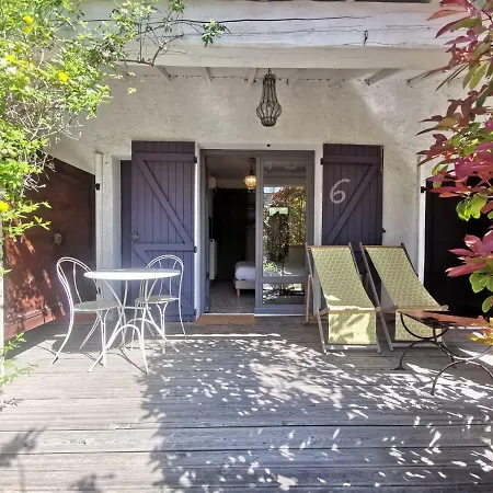 Hotel Sous Les Figuiers-3