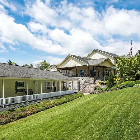 Boxwood Lodge Blowing Rock Near Boone-University-2